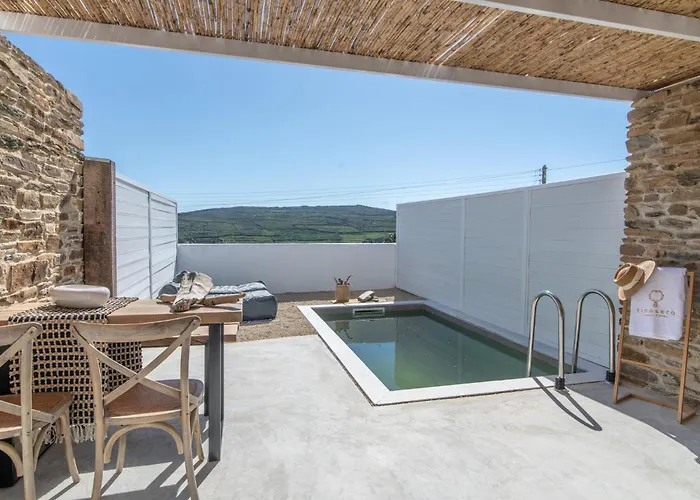 Tinosera Luxury Suites